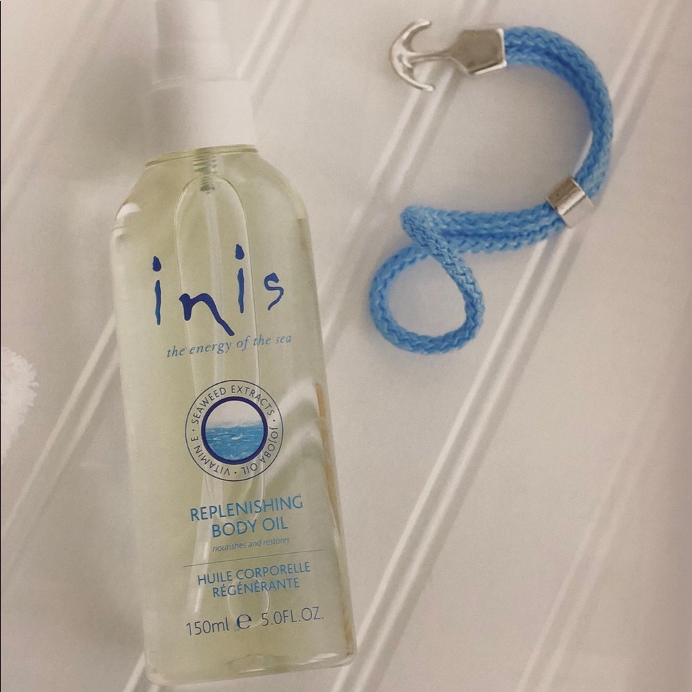 Inis replenishing Body oil